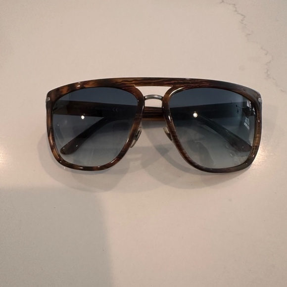 GUCCI Tortoise Havana with Gray Gradient Lens - Picture 3 of 11